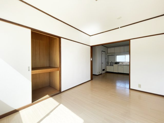 宮内ハイツの居間・リビング