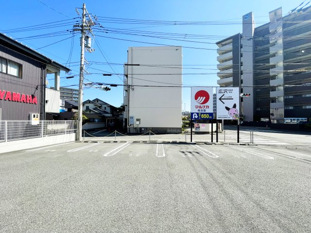 宮内ハイツの駐車場
