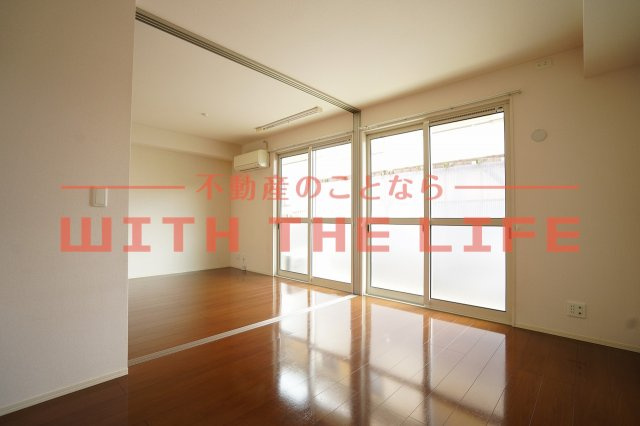 ヴァイセガルテン【10，000円キャッシュバック対象物件】の洋室|ゆったりした洋室です