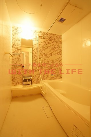 ヴァイセガルテン【10，000円キャッシュバック対象物件】の浴室|きれいなお風呂です