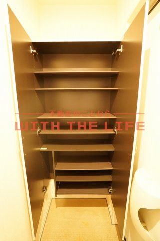 ヴァイセガルテン【10，000円キャッシュバック対象物件】の収納|便利な収納スペースです