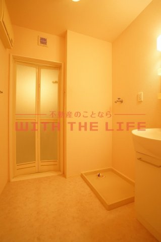 ヴァイセガルテン【10，000円キャッシュバック対象物件】の洗面所|ゆったりとスペースのある洗面所