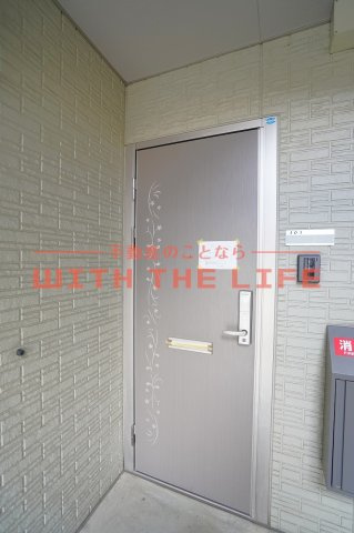 ヴァイセガルテン【10，000円キャッシュバック対象物件】の玄関|きれいな玄関です