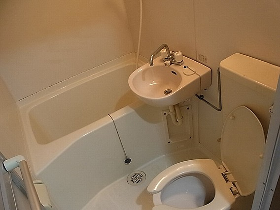 サンハイツ下山手の浴室