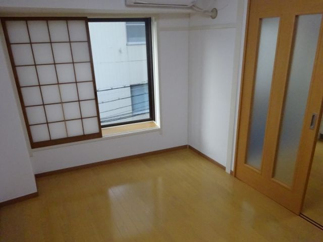 サンハイツ下山手の居間・リビング