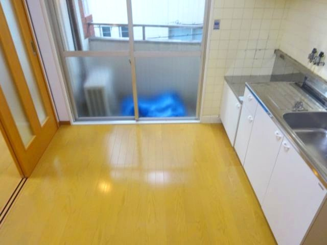 サンハイツ下山手の居間・リビング