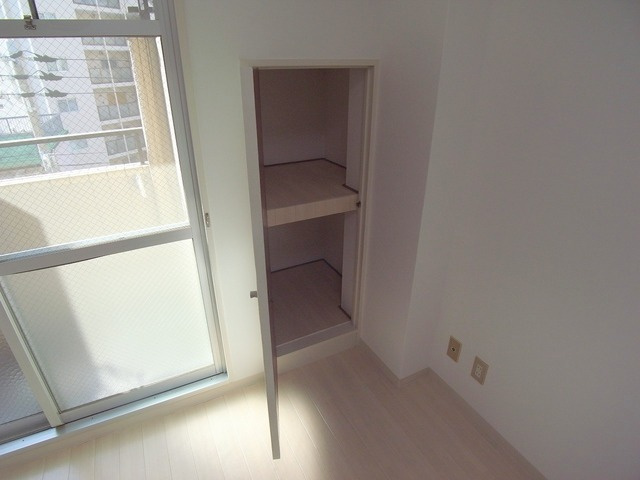 ジーエスハイム高速神戸の収納