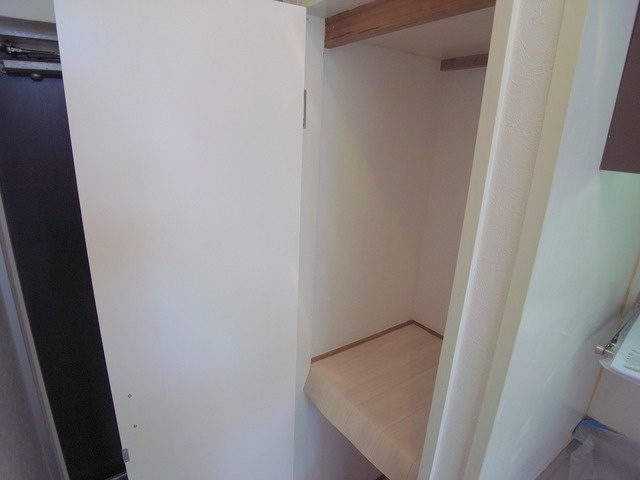 ジーエスハイム高速神戸の収納