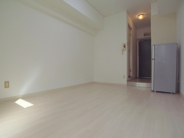 ジーエスハイム高速神戸の居間・リビング