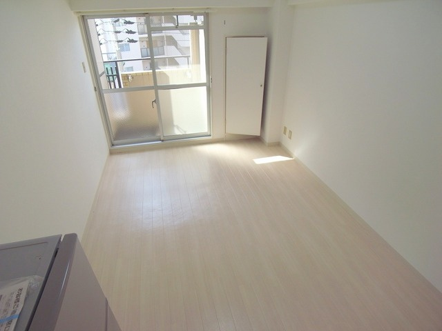 ジーエスハイム高速神戸の居間・リビング