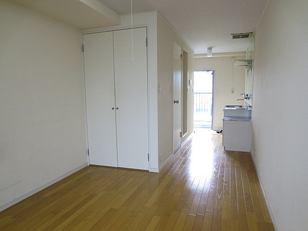 笠原マンションの居間・リビング