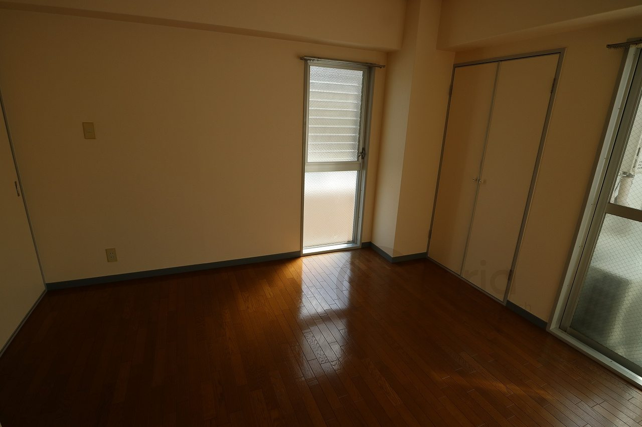 サンパレス２１六甲１の居間・リビング