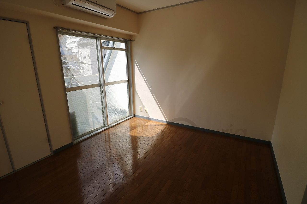 サンパレス２１六甲１の居間・リビング