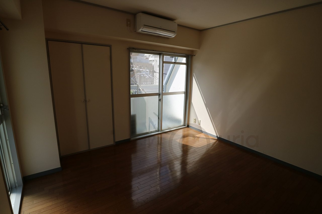 サンパレス２１六甲１の居間・リビング