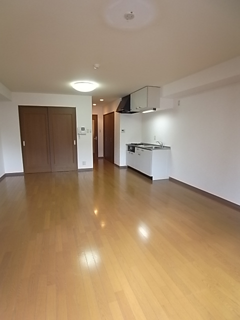 ロイヤルイン北野坂の居間・リビング