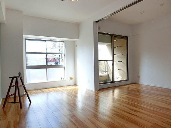 カサベラ異人館山本通の居間・リビング