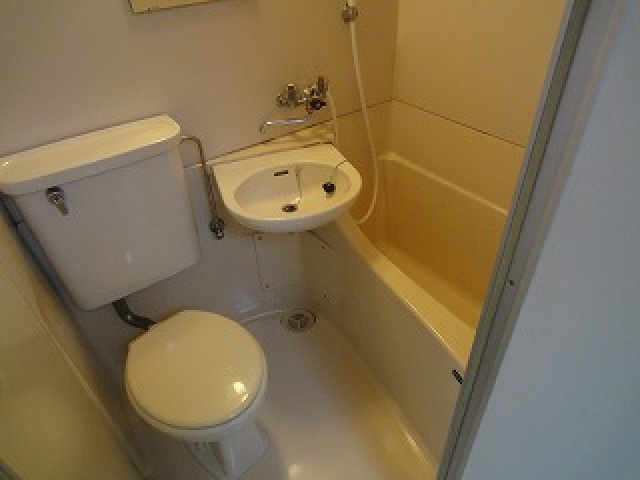 シャルマン甲南の浴室