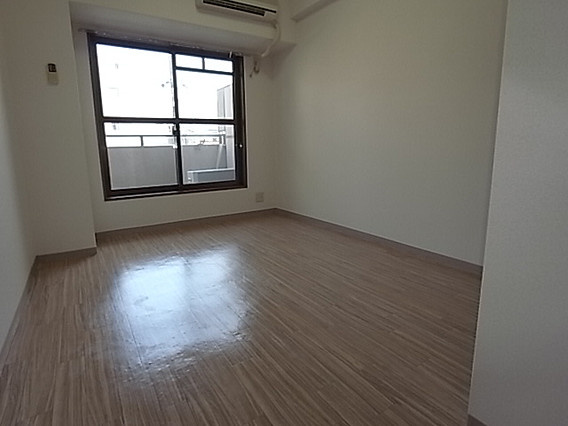 ブルーム神戸三宮の居間・リビング