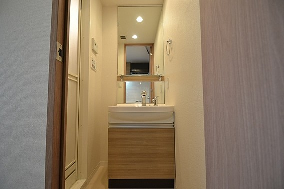 プレサンス三宮フラワーロードの洗面所