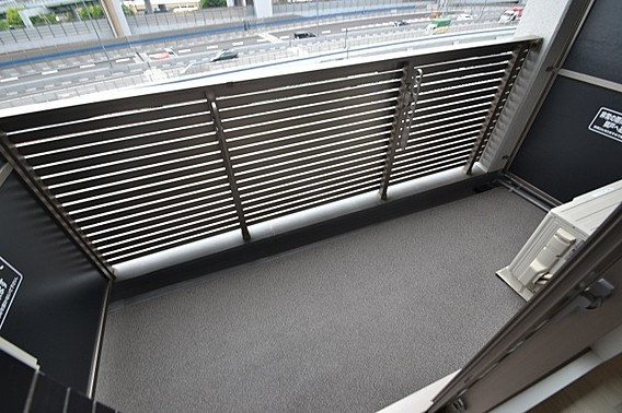 プレサンス三宮フラワーロードのバルコニー