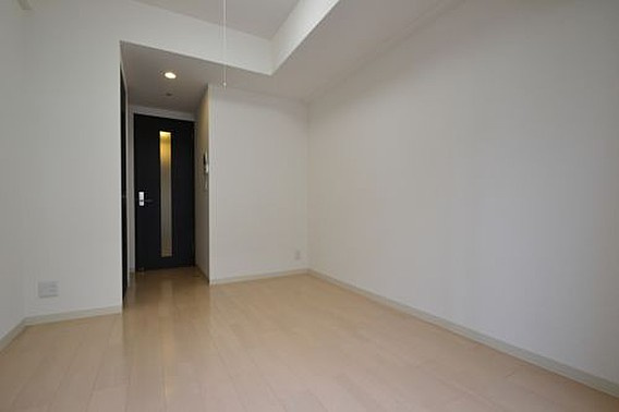 エステムプラザ神戸三宮ルクシアの居間・リビング