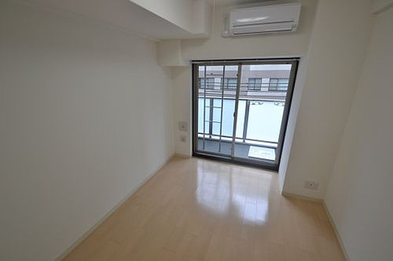 エステムプラザ神戸三宮ルクシアの居間・リビング