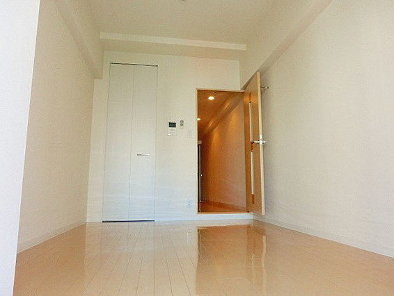 ウィンテージ神戸元町の洋室