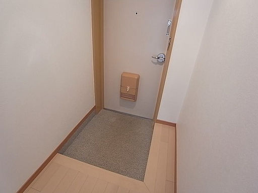 コスモ甲南町パート２の玄関