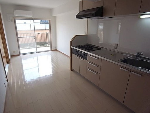 コスモ甲南町パート２の居間・リビング