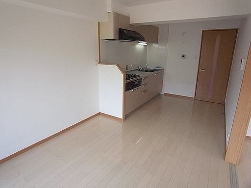 コスモ甲南町パート２の居間・リビング