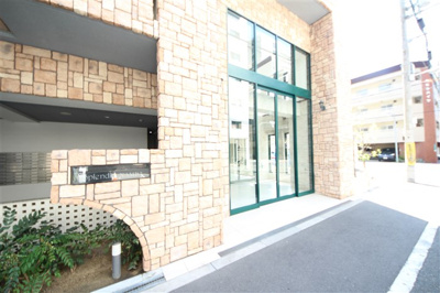 【エントランス】 | スプランディッド難波