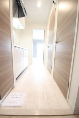 【玄関】 | スプランディッド難波