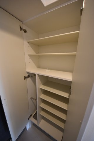 エスリード大阪京橋フロレゾンの収納|エスリード大阪京橋フロレゾン　シューズボックス