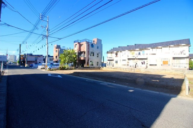 錦町3丁目売土地　B号地の周辺|前面道路は幅員約7.5ｍになり、すれ違い等も可能な道路になります。この方角へ進めばドンキーホーテになります。