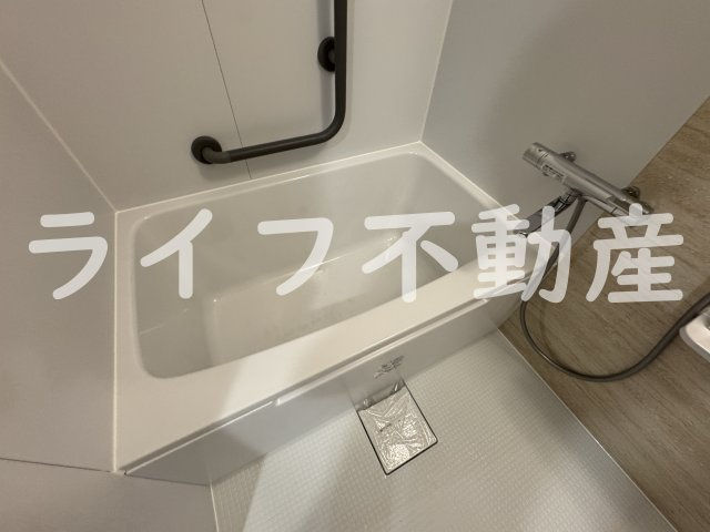 アバハイム西村の浴室|日々の疲れを癒すお風呂付です