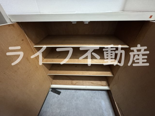 アバハイム西村の収納|こまごまとしたものを収納できそうですね