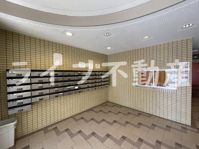 アバハイム西村のロビー|建物の内部です