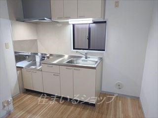 広島市安佐北区落合南３丁目のアパートのキッチン