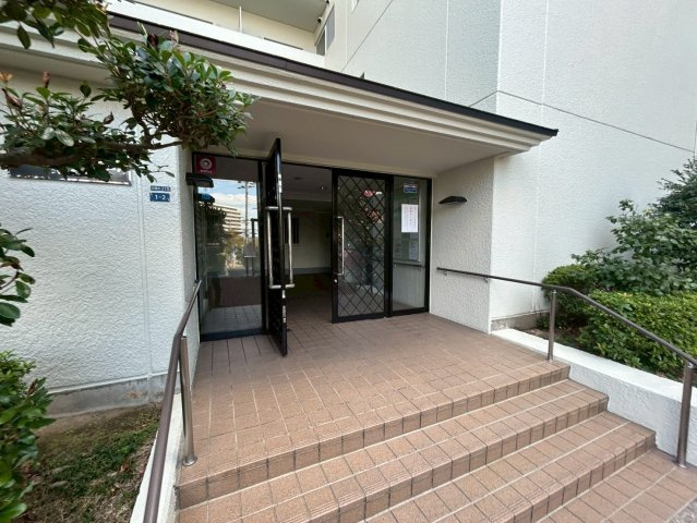 グリーンコーポジェームス山弐番館のエントランス