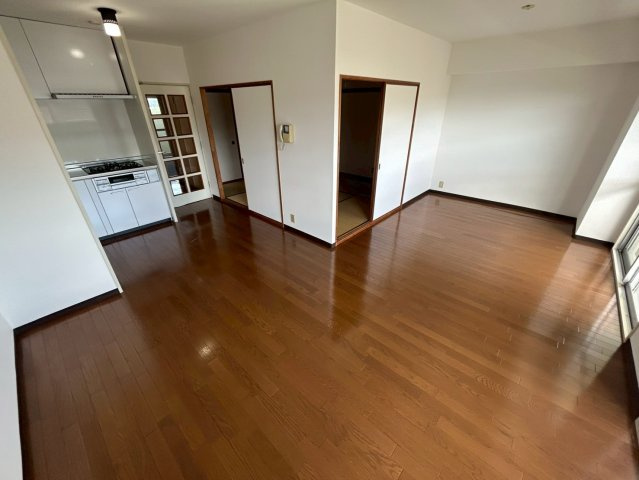 グリーンコーポジェームス山弐番館の居間・リビング