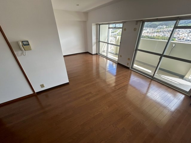 グリーンコーポジェームス山弐番館の居間・リビング