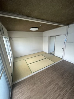 【居間・リビング】 | 浅香山住宅 13号棟 | 2間つづきなので広々　