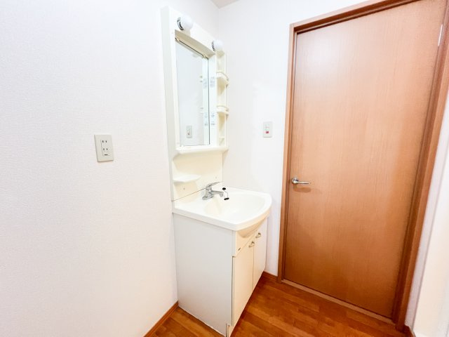 ヴィラソレイユの独立洗面台