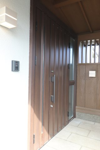 大刀洗町冨多アサヒ戸建の玄関