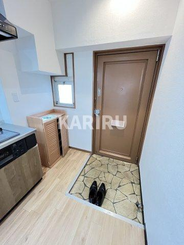 宝コーポの玄関