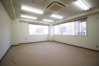 【内装】 | 54ヤングビル