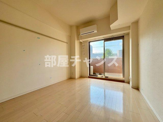 プレサンス千種駅前ネオステージの居間・リビング