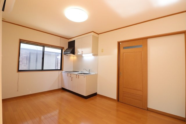 花畑中垣貸家の内装