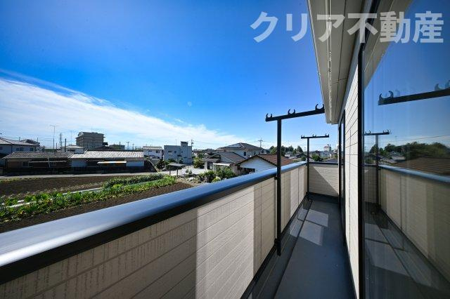 【バルコニー】 | 足利市福富町第４　クレイドルガーデン　4号棟 | 広々としたスカイバルコニーは洗濯もたっぷり干せてよく乾きます！