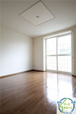 オークヒルズⅠの居間・リビング